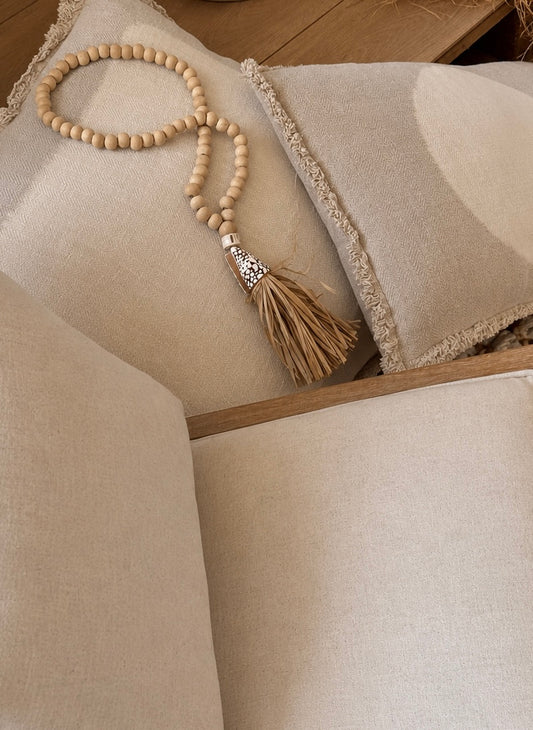 WALL NECKLACE 114