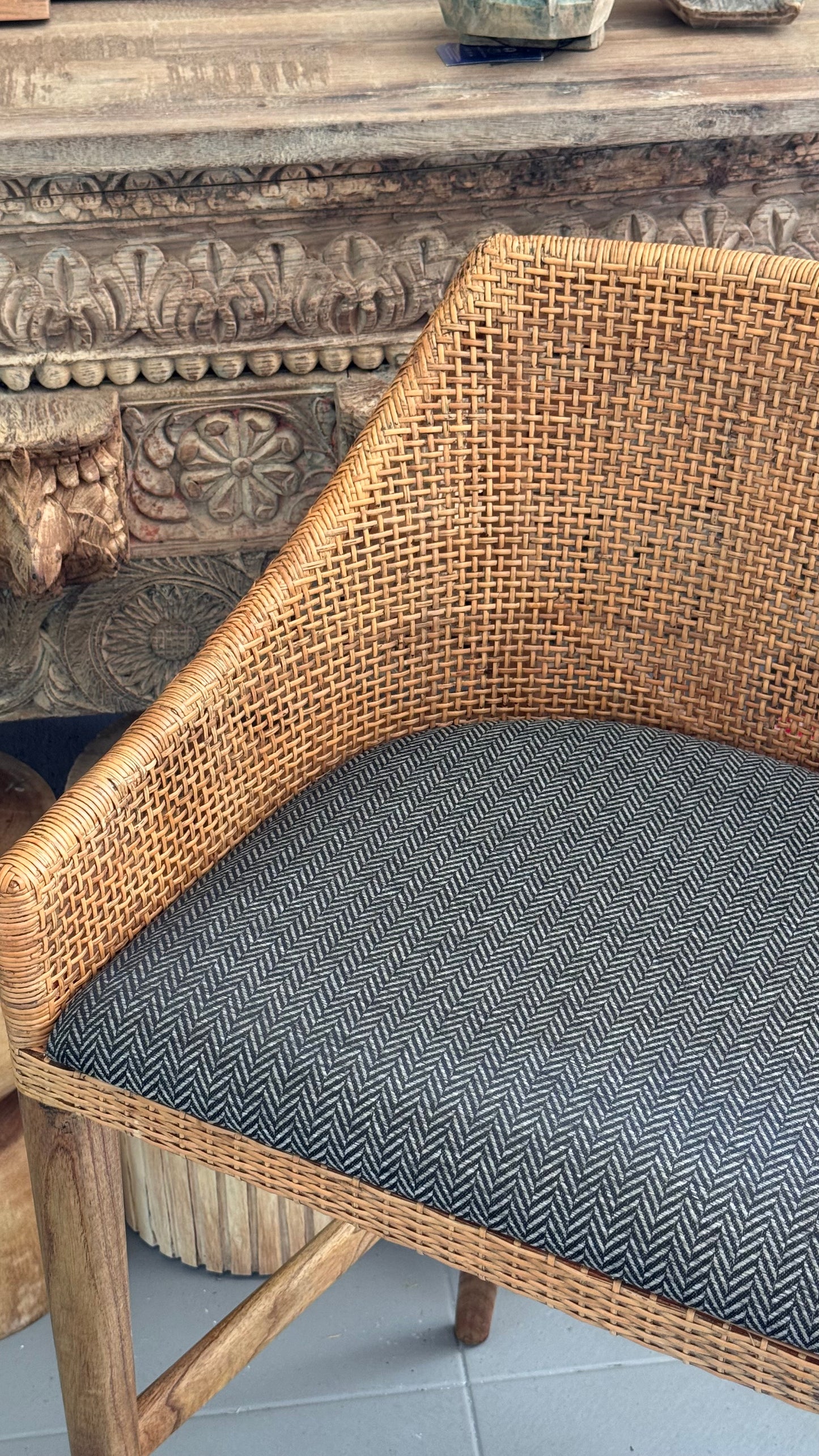 RATTAN BAR CHAIR MINDOR