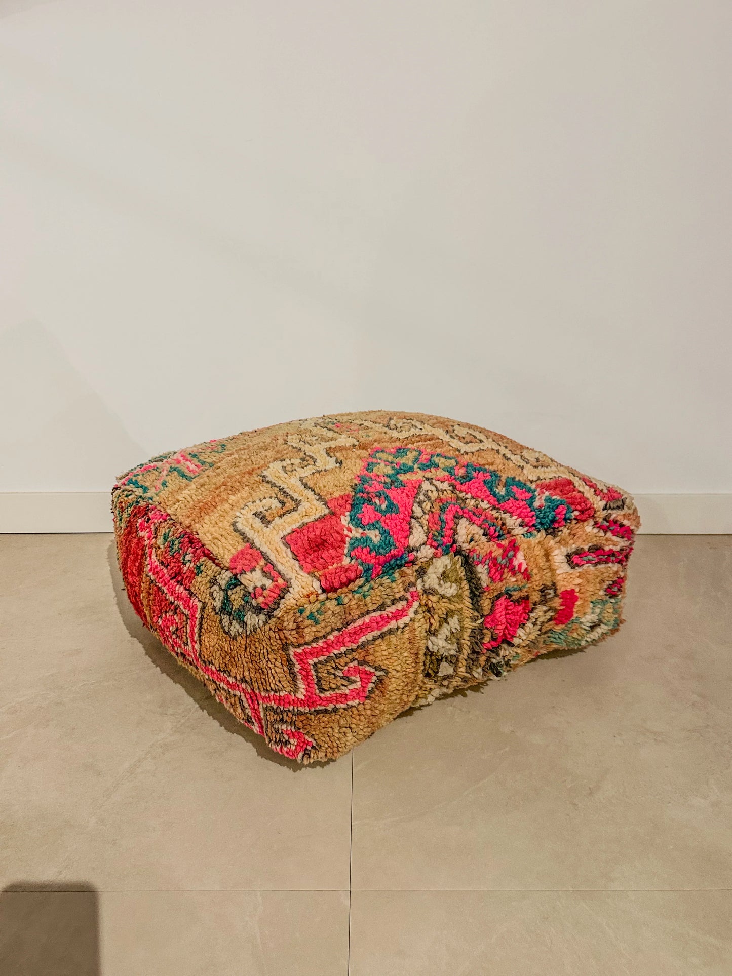 MAROCCAN WOOL POUF 41