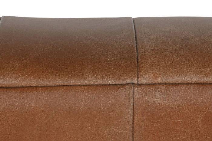 CAPITONE SOFA 211