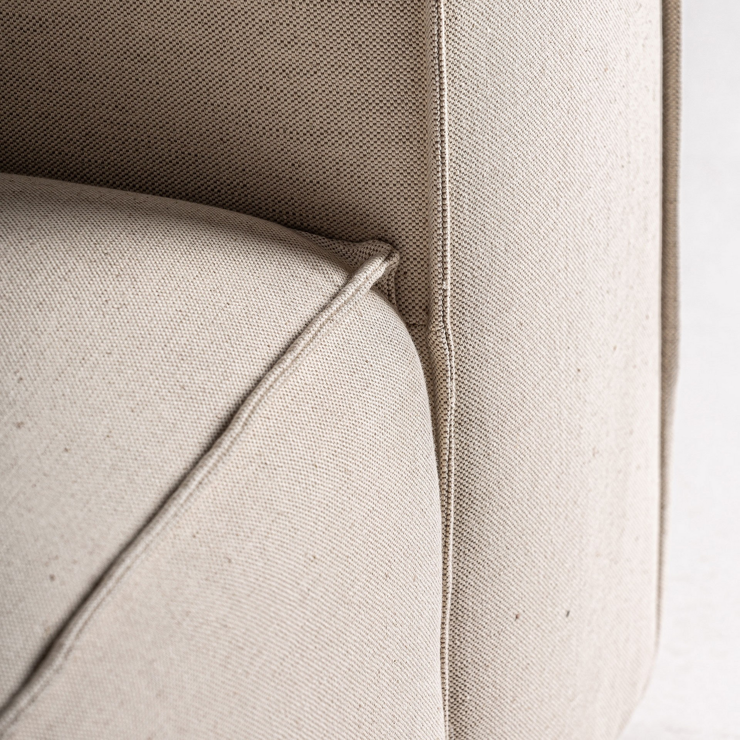 KRAKAU LINEN ARMCHAIR