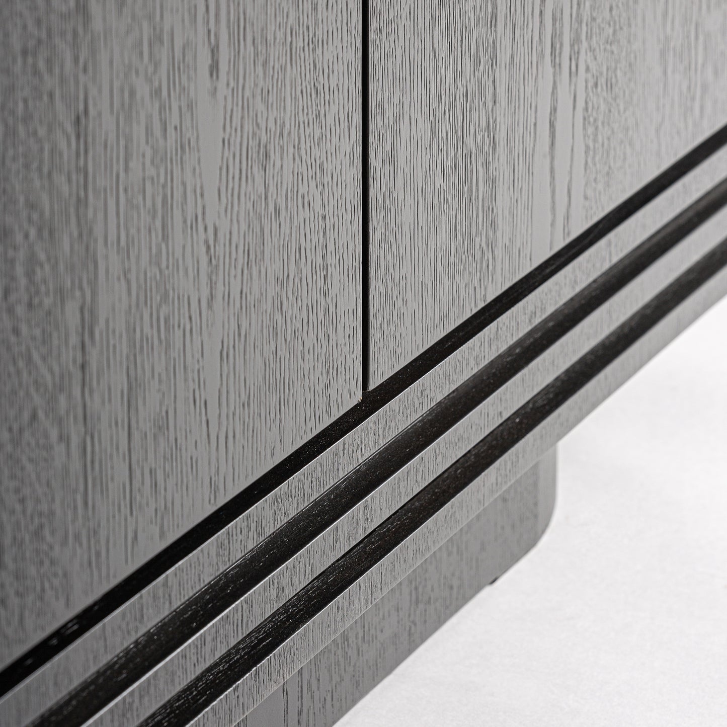 ЧЕРЕН ГАРДЕРОБ RIZE