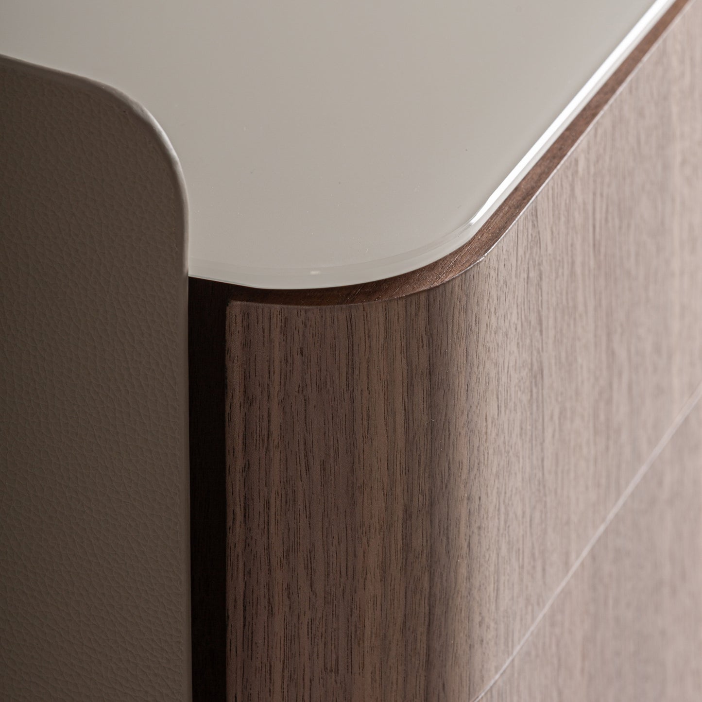 VIZILLE CHEST OF DRAWERS