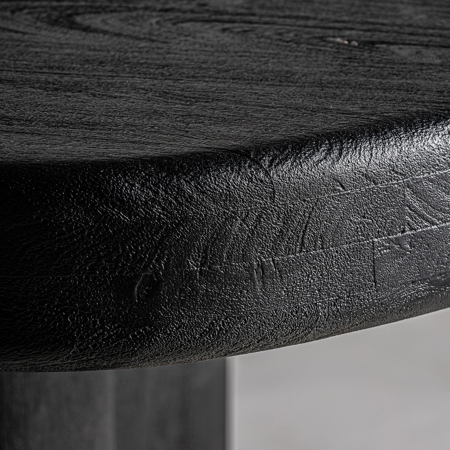 WORTZ DINING TABLE