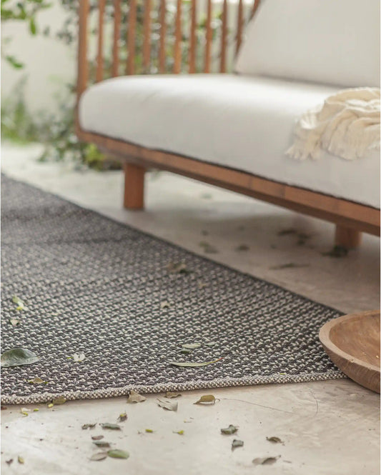 OUTDOOR RUG