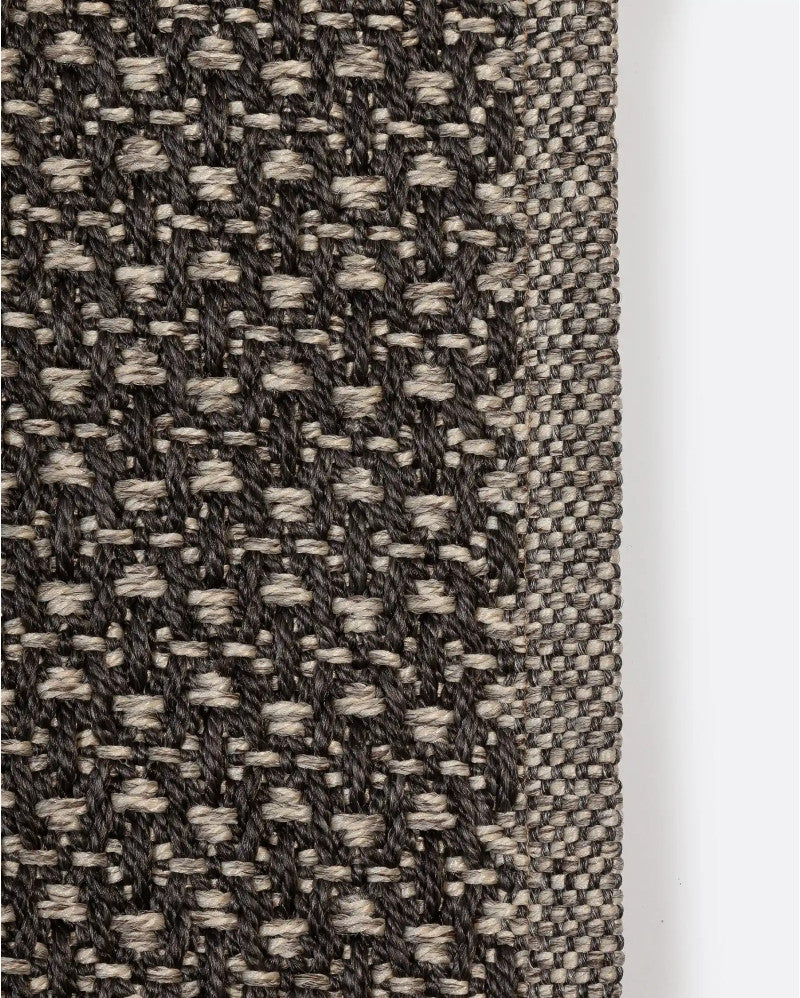 OUTDOOR RUG
