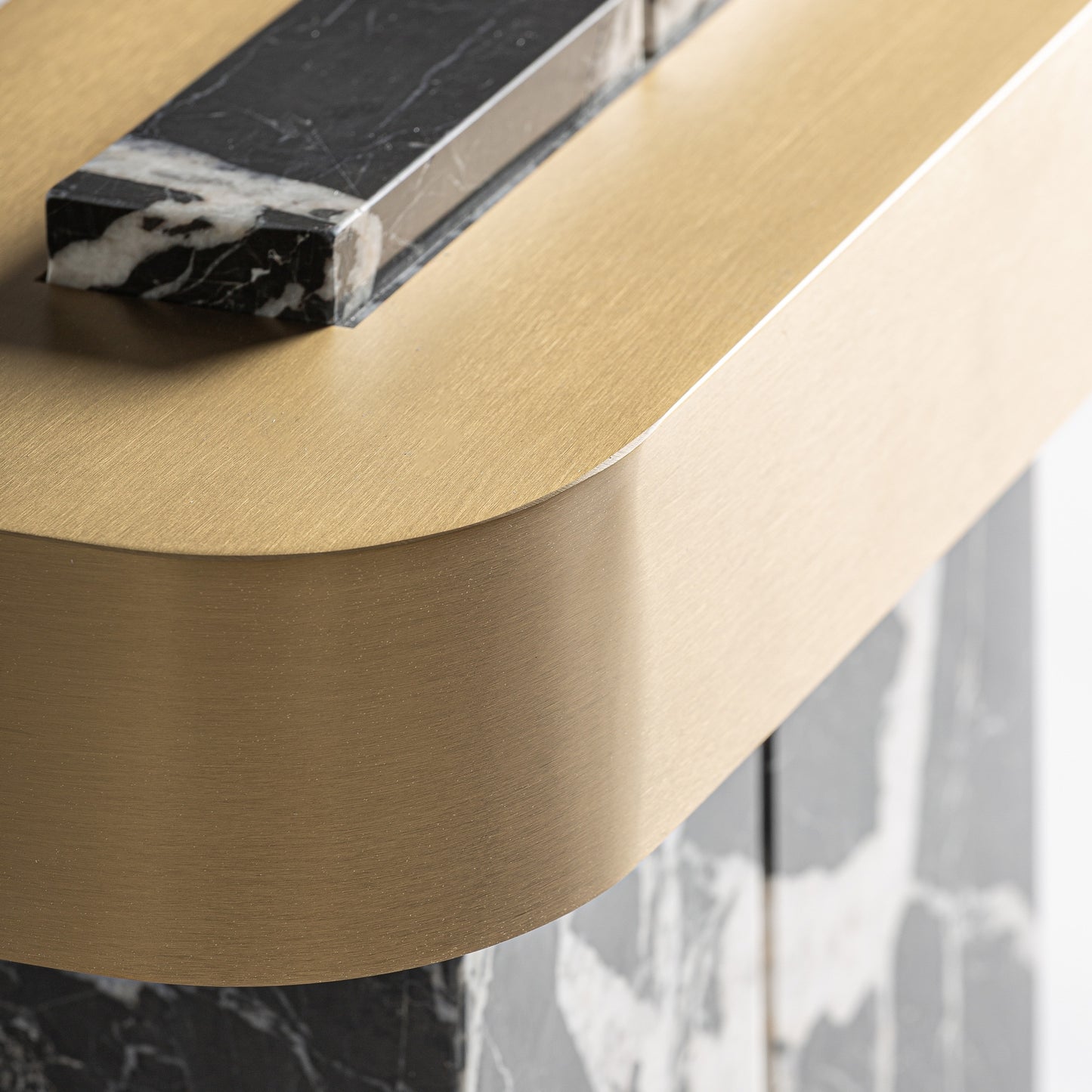 DASHA TABLE LAMP