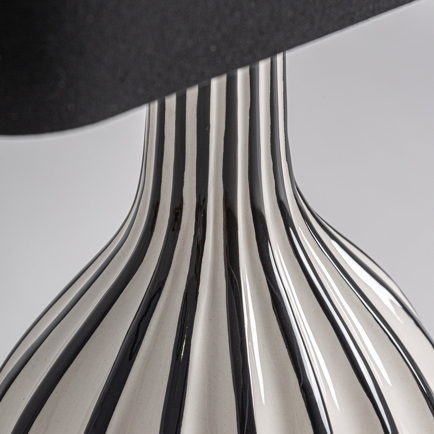 ZALSA CERAMICS TABLE LAMP