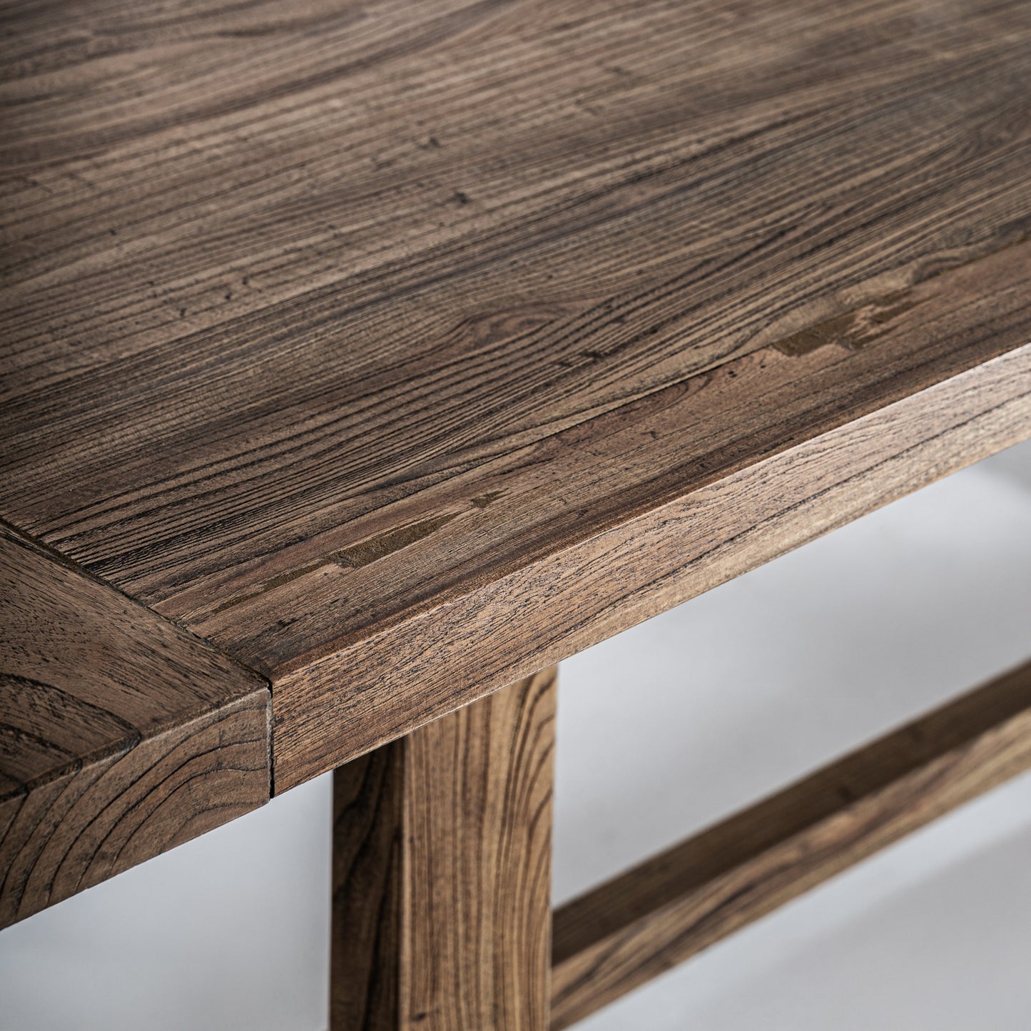 NORVIK DINING TABLE