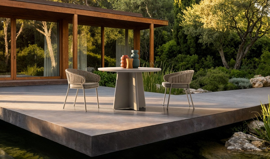 OUTDOOR DINING TABLE LOCHES