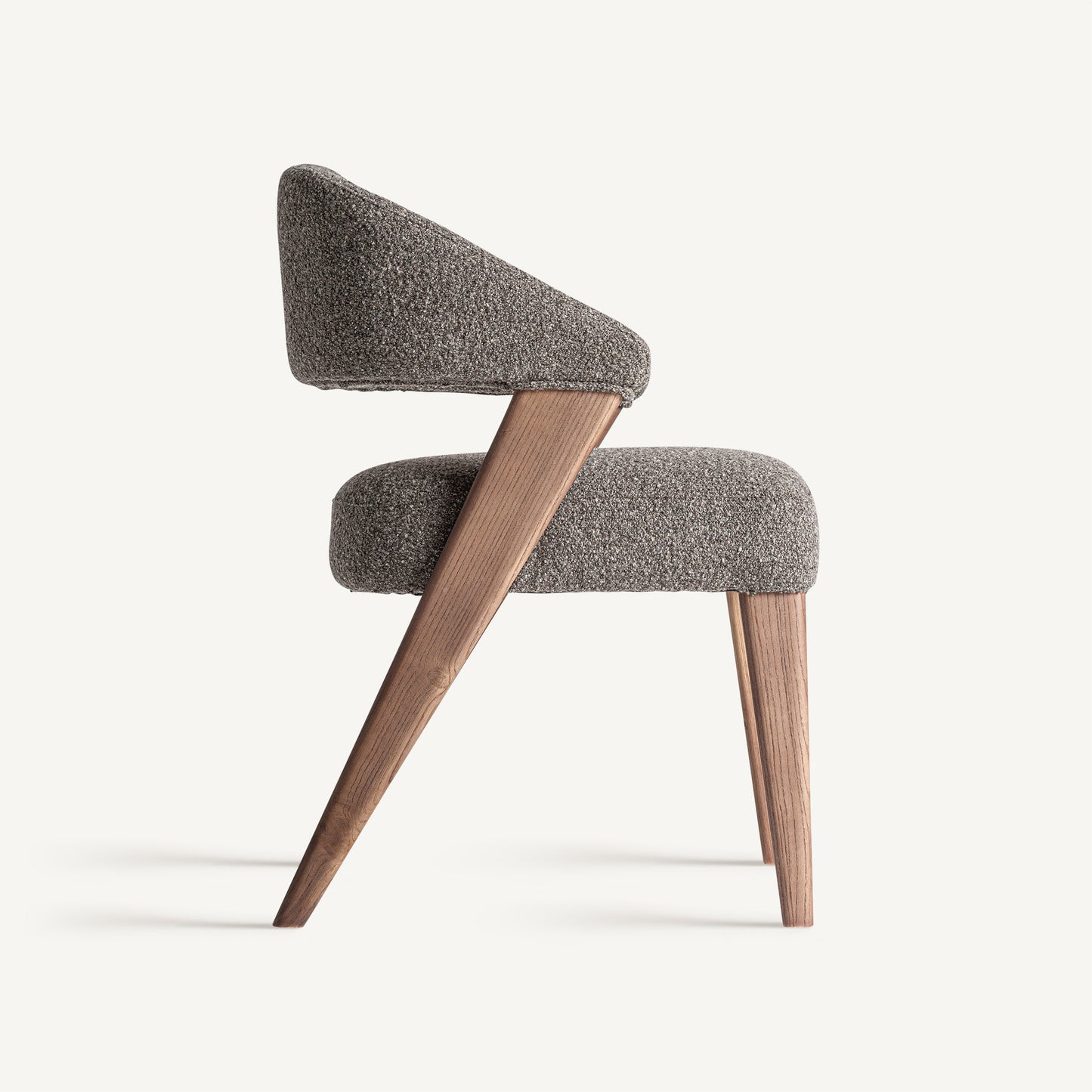 VENEY CHAIR