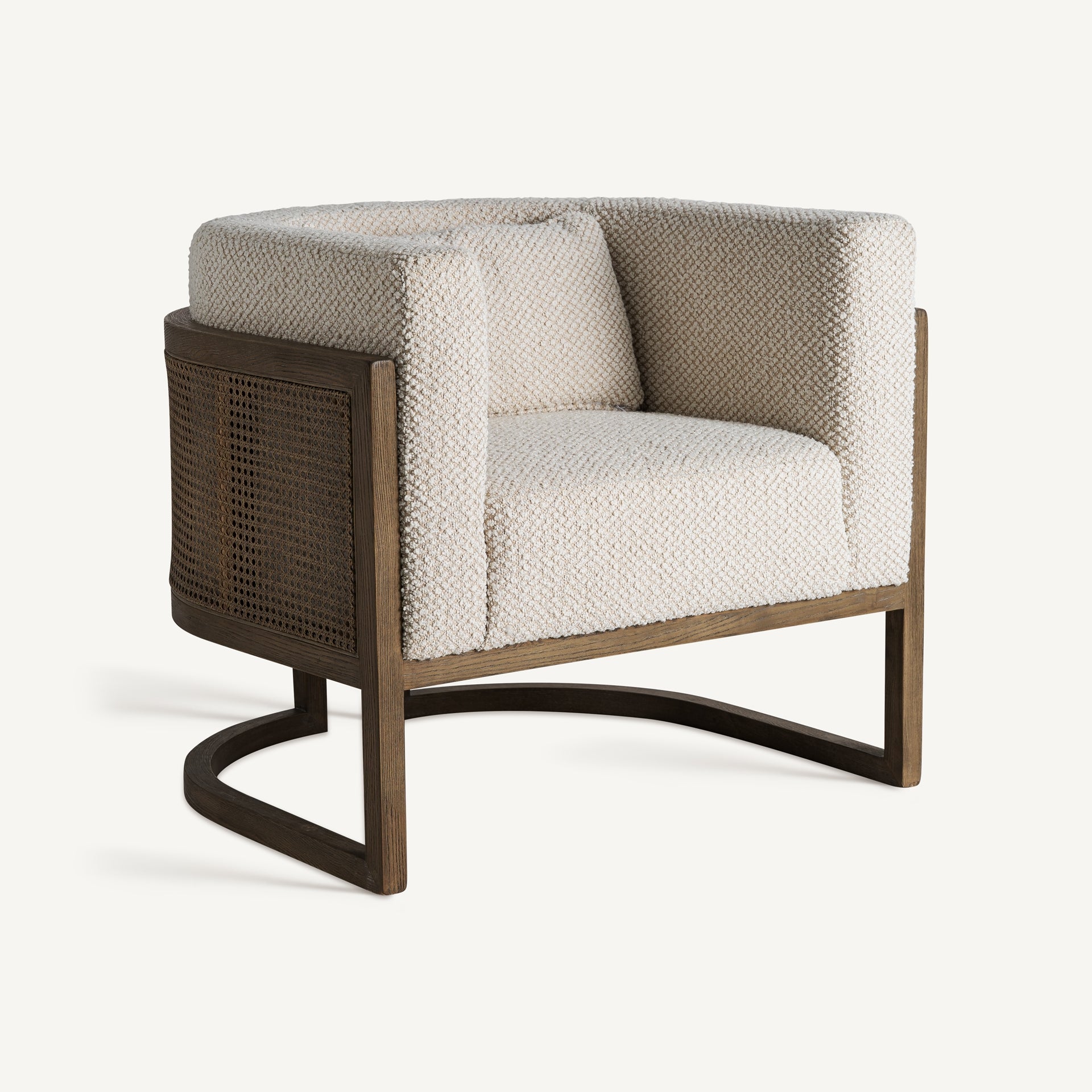 LEIWEN ARMCHAIR – MonteoConcept