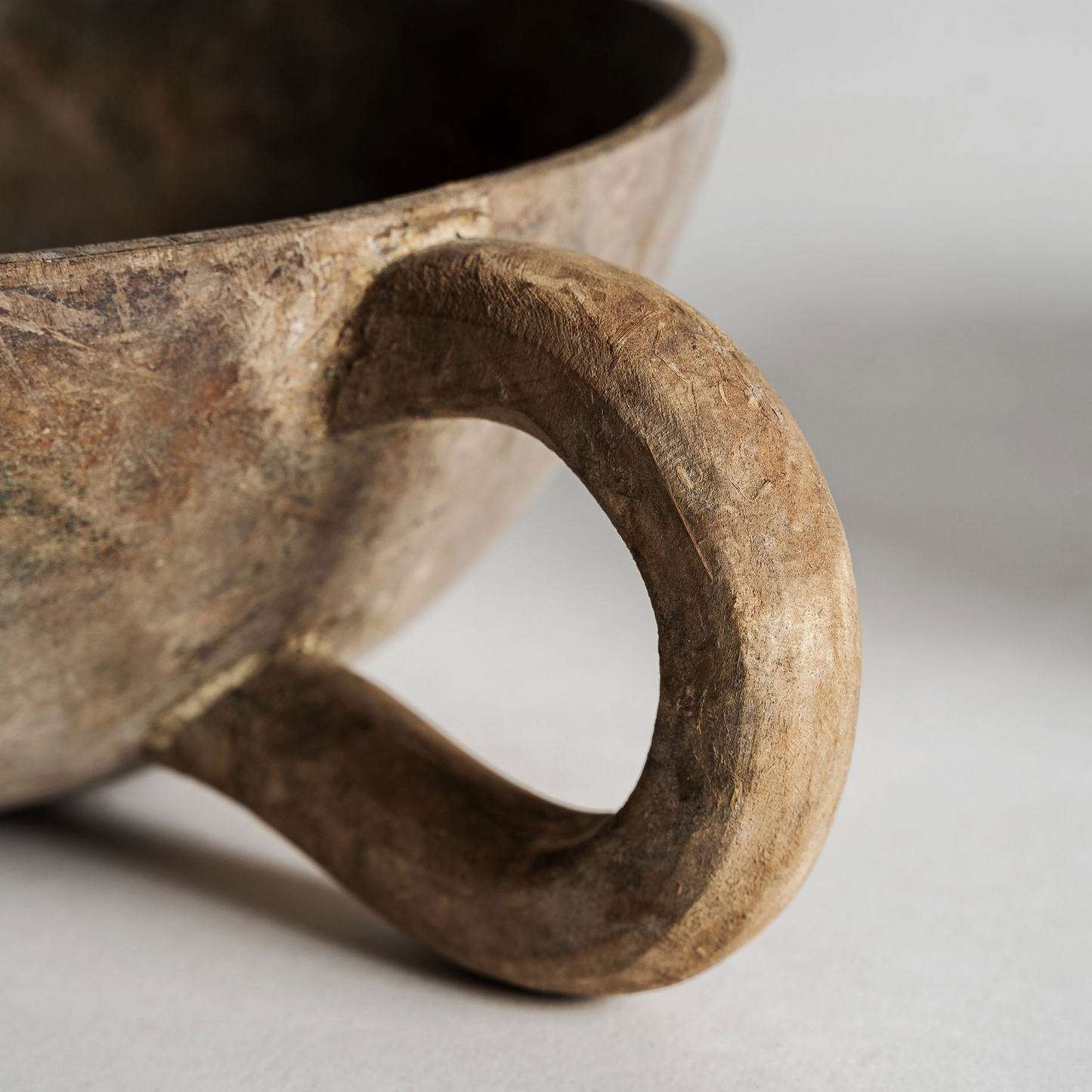 ДЕКОРАТИВНА ЧАША ОТ МАНГОВО ДЪРВО