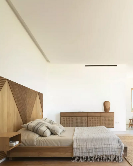 SOLIS BED