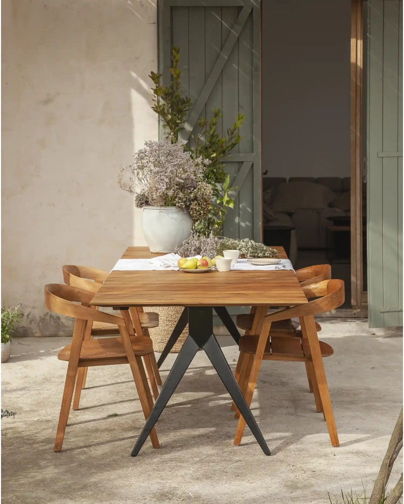 MAJESTI DINING TABLE
